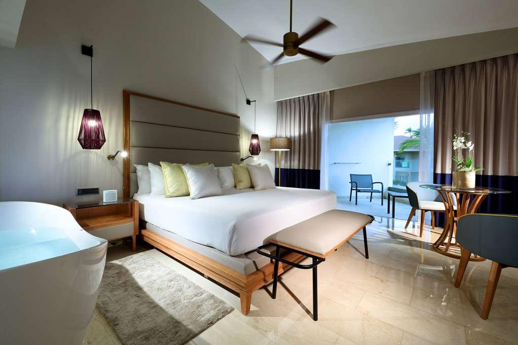 Grand Palladium Bavaro Suites, & 4*