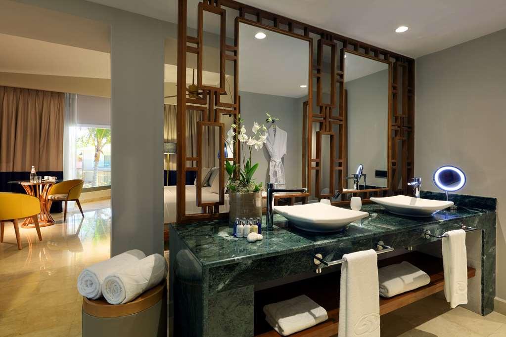 Grand Palladium Bavaro Suites, & Hotel 4*