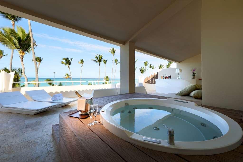 Grand Palladium Bavaro Suites, & Hotel 4*